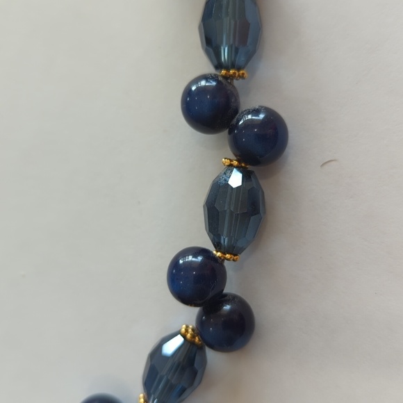 Beautiful bracelet with beads and crystals - Picture 2 of 5